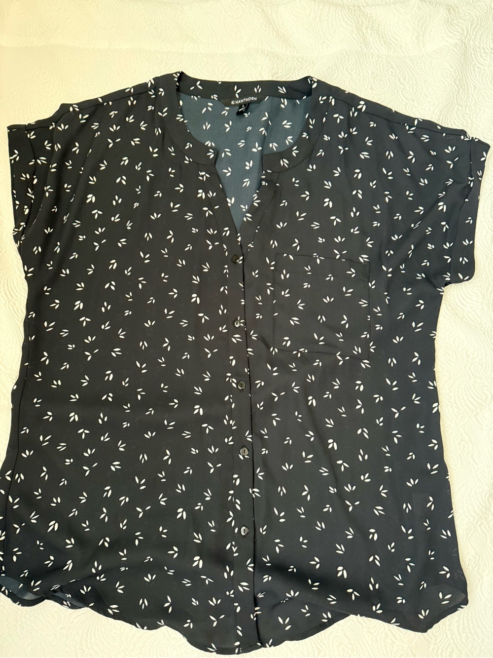 41 Hawthorn Black Button-Front Print Blouse
